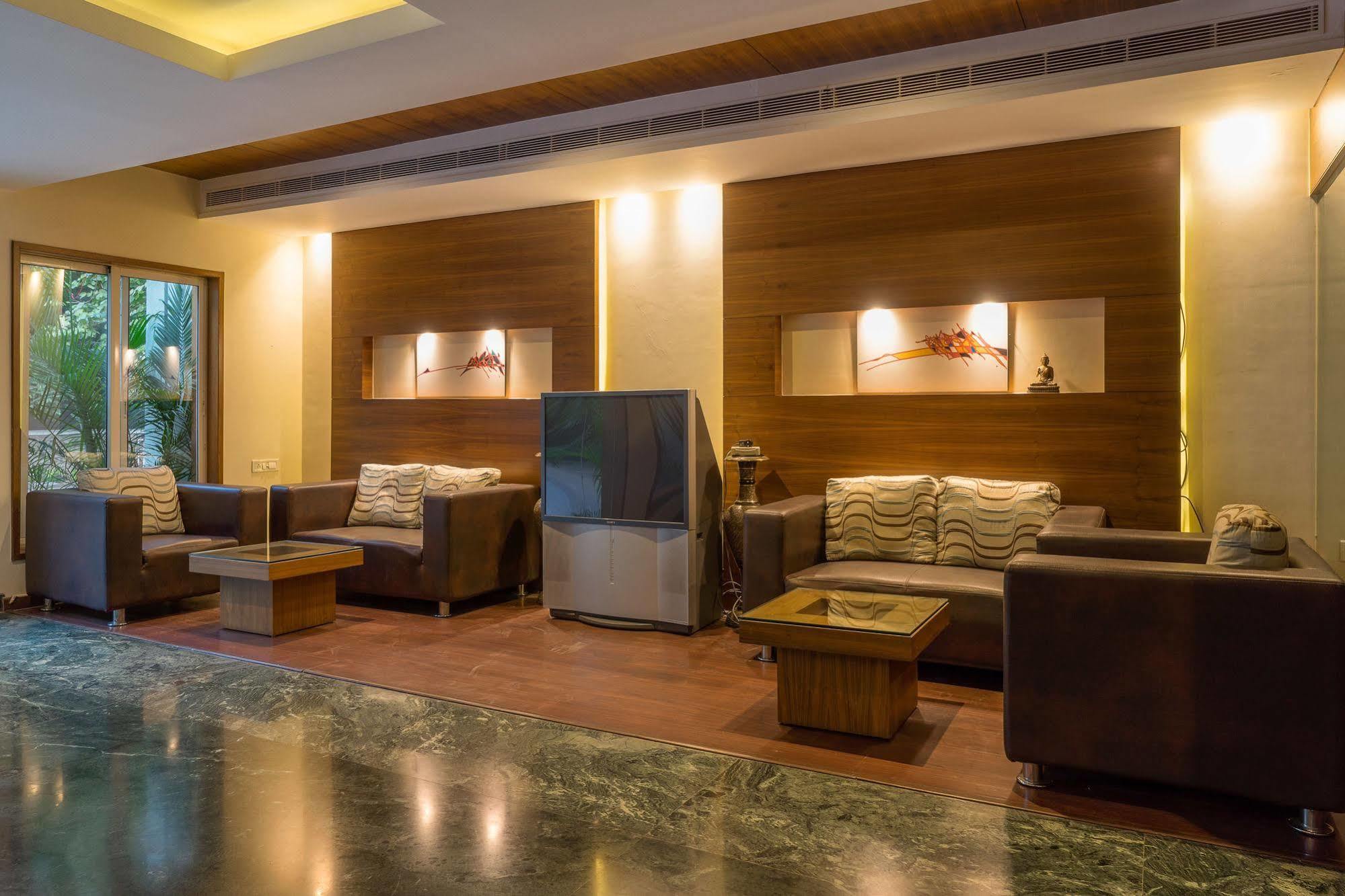 Mint Koregaon Park Next To Osho Ashram Pune Luaran gambar