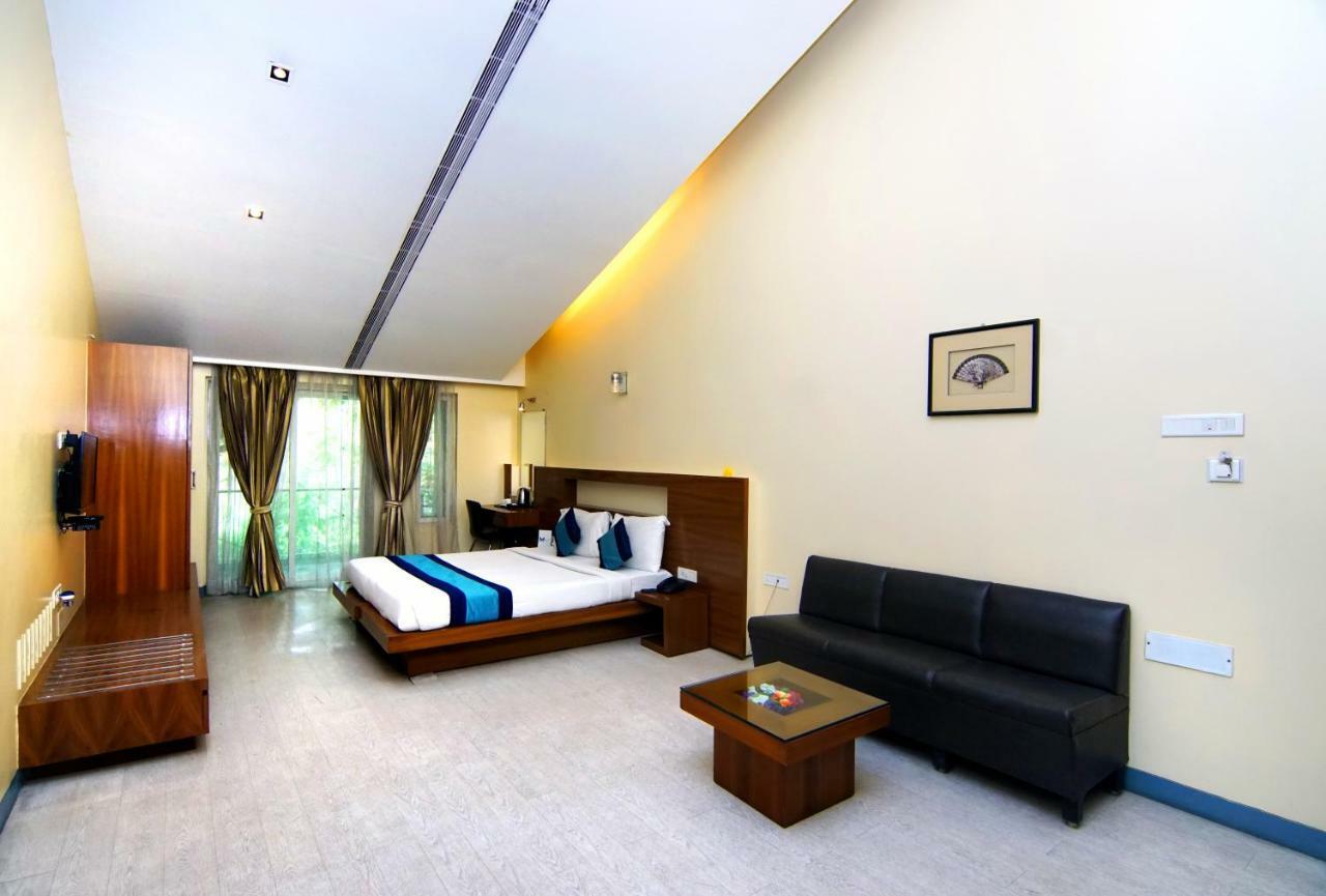Mint Koregaon Park Next To Osho Ashram Pune Luaran gambar