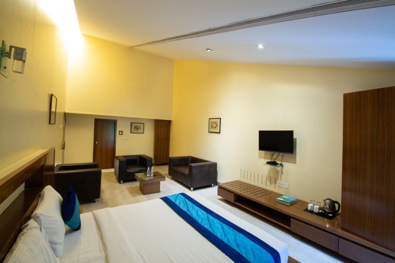 Mint Koregaon Park Next To Osho Ashram Pune Luaran gambar